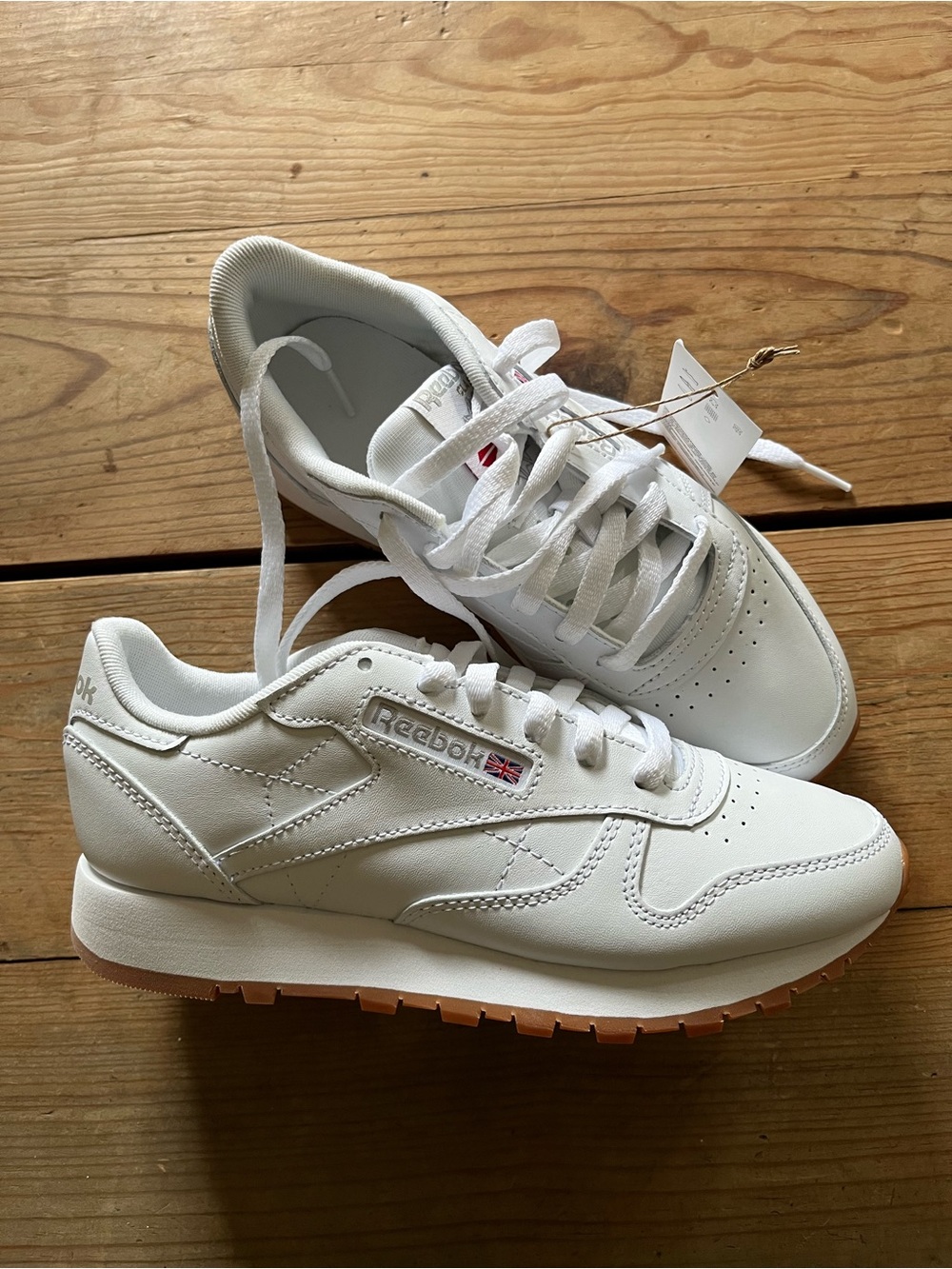 New Reebok White Classics size 6